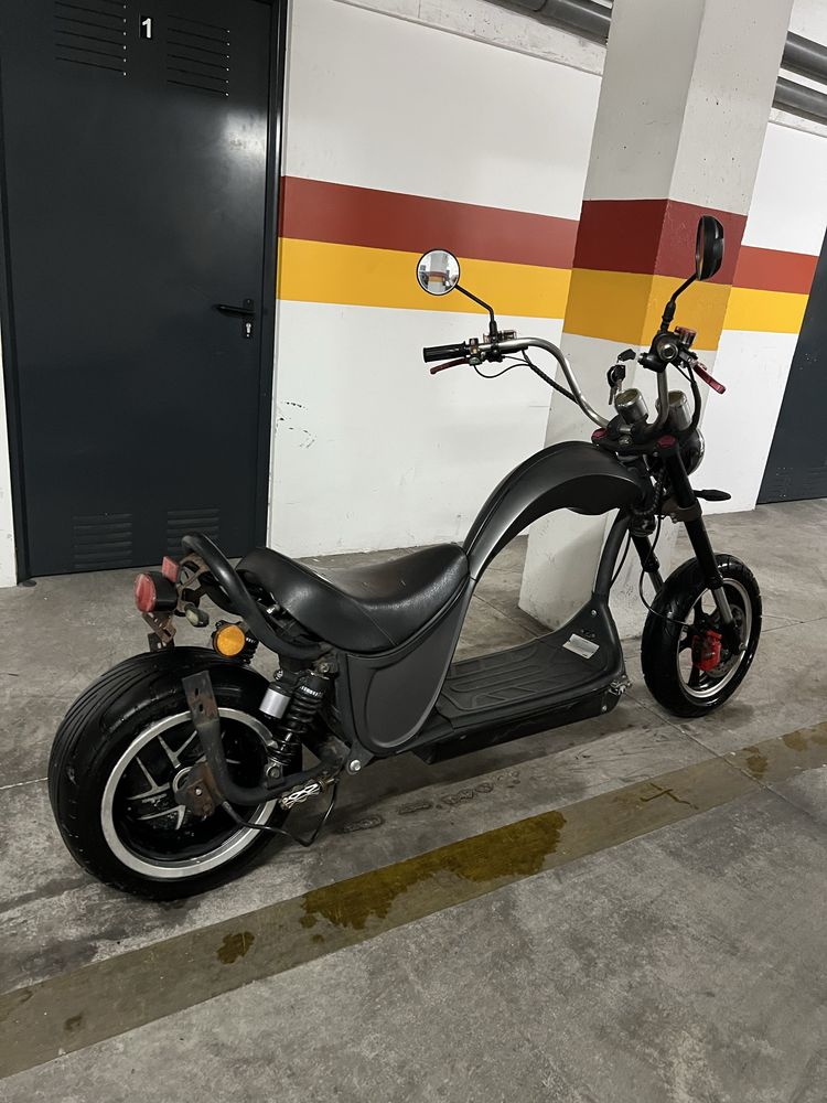 Moto chopper scooter eletrica