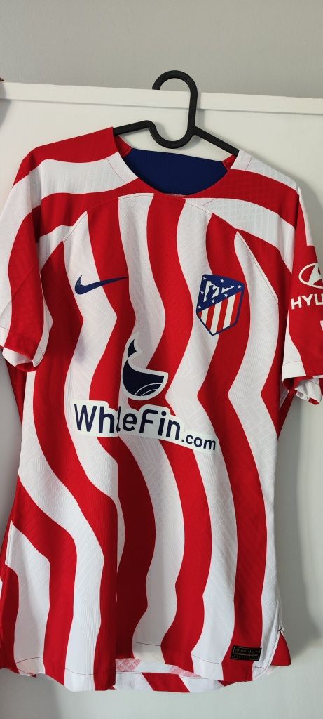 Camisola Atlético de Madrid 23 Reinildo assinada