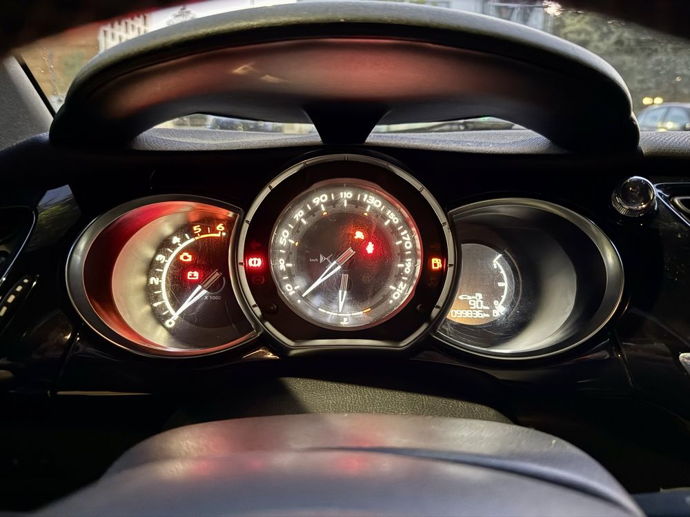 DS3 1.6 HDI Sport Chic 2017 | Única proprietária | 99.836 km
