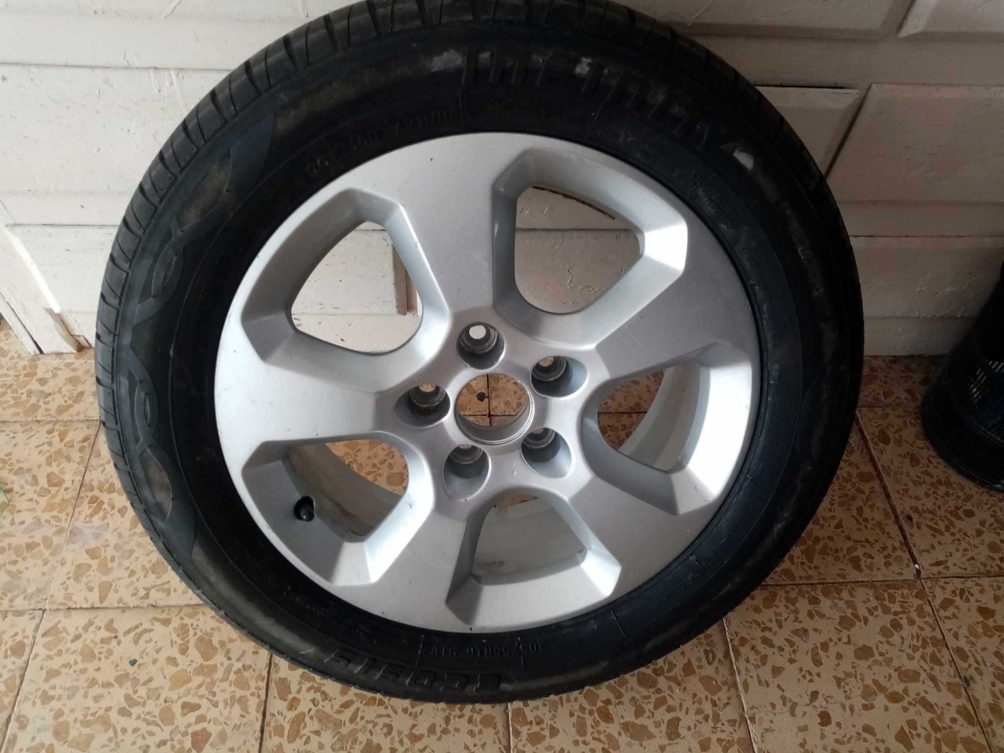 Jante de Origem com pneu 205x55x16 Opel Astra H