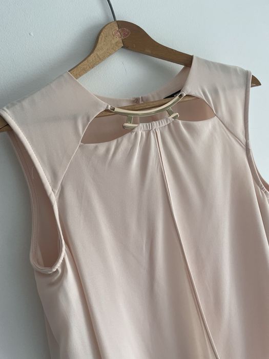 Damska elegancka bluzka z naszyjnikiem zwiewna rozmiar XL 42