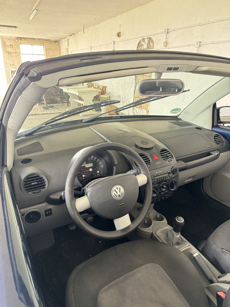 Volkswagen / New Beetle / 1,4 Benzyna / Cabrio /