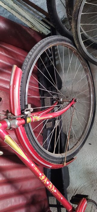 Bicicleta antiga, pasteleira