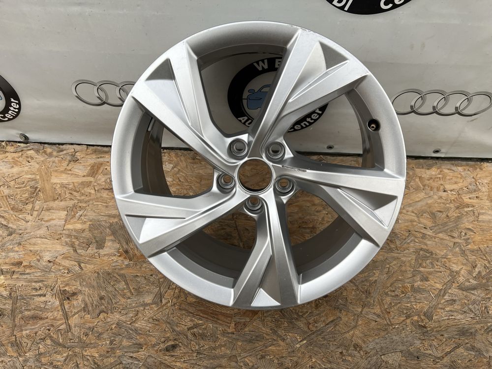Audi A4 B9 Диски Тинани 5/112  8,0J*18H2 ET40