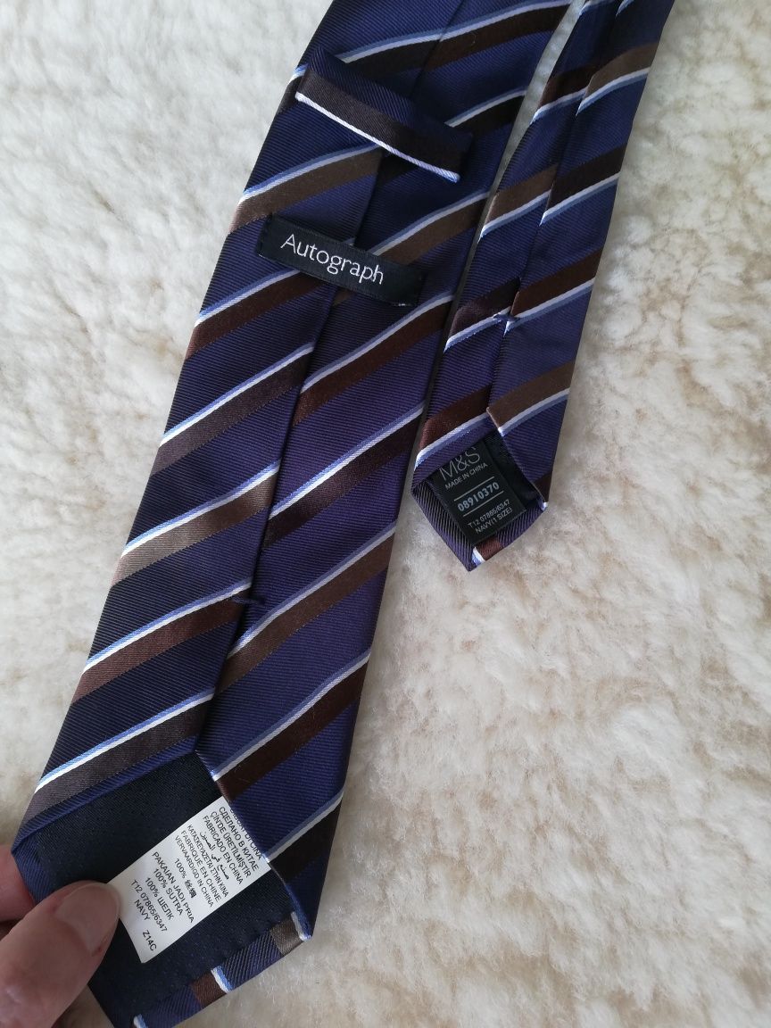 Krawat w paski elegancki jedwab Marks&Spencer