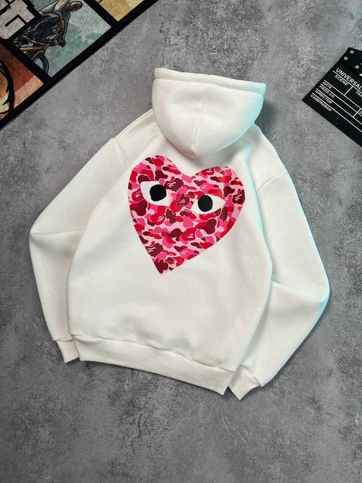 худи comme des garcons play