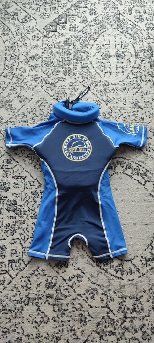 Pływający kostium, kombinezon, strój kąpielowy do nauki pływania kapok