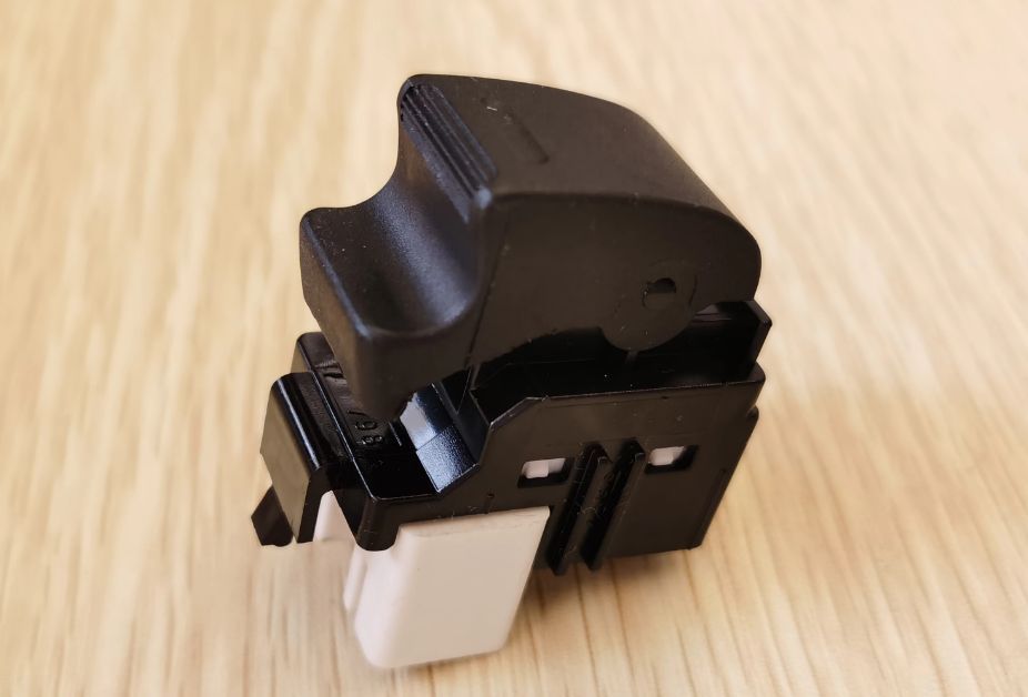 Comando vidros passageiro e trás Toyota Corolla, Yaris, Prius  NOVO