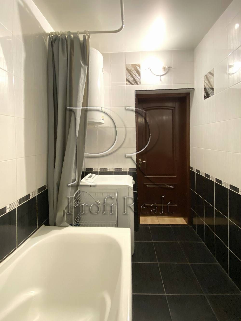 Ліфти працюють завжди. Продаж 2 кім квартири Здолбунівська 9Б.Осокорки