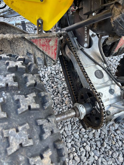 Suzuki  LTZ  400.