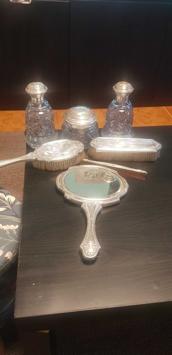 estojo de higiene sec. XIX