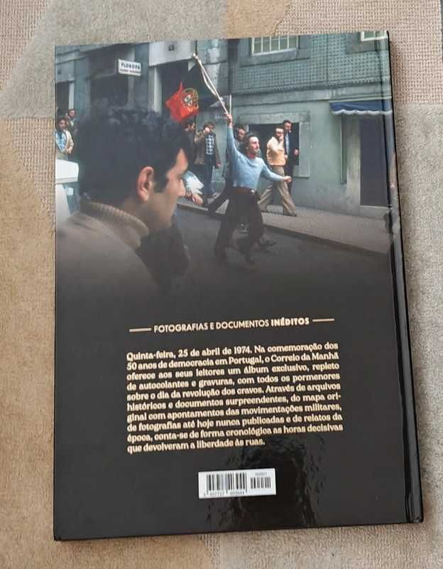 Lote de Livros (Livro de Ouro - 25 Abril O Dia da Liberdade)