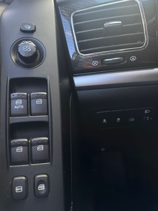 Продам авто SsangYong Korando 2012