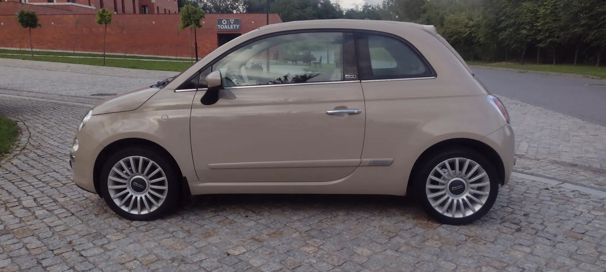 Fiat 500 wersja cabrio,1.2 benzyna,klima,piękny kolor,133tys,km,okazja