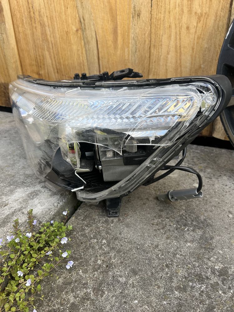 Фара ліва Mitsubishi ASX sport halogen 2011-2019