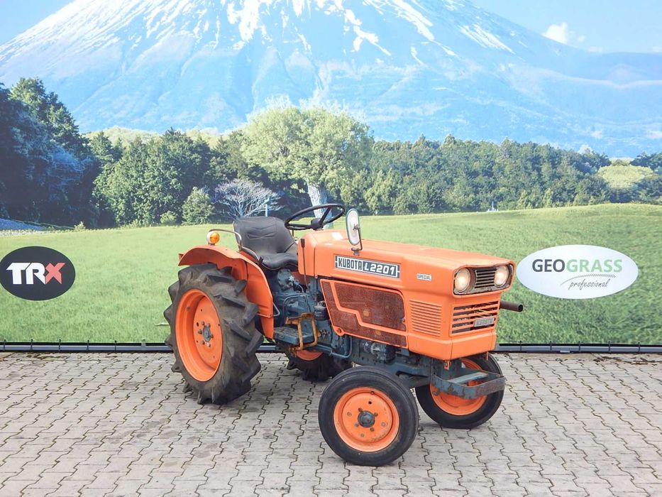 Mały ciągnik Kubota L2201 22KM 3 CYLINDRY traktor japoński Ursus T25