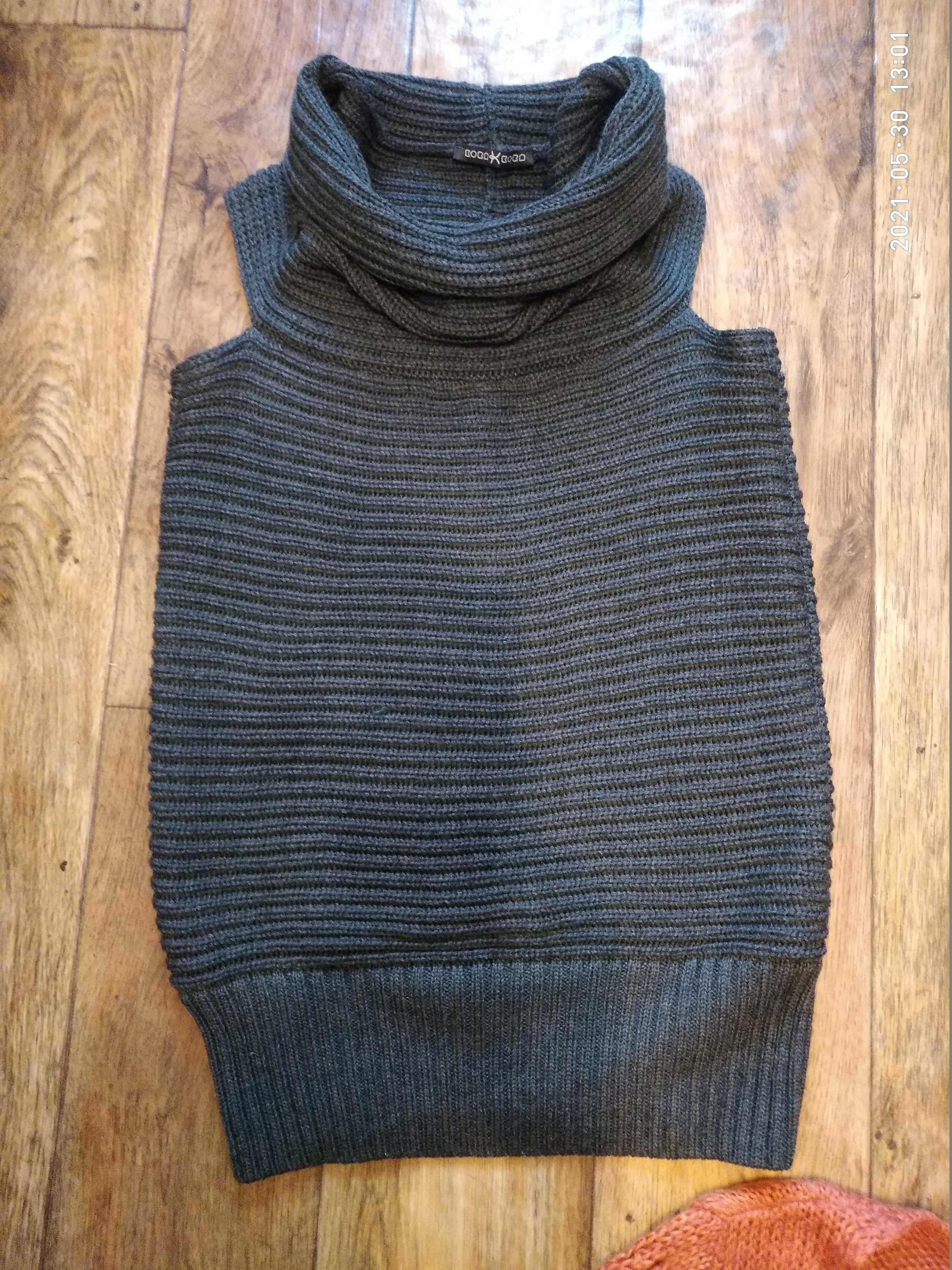 Женский свитер без рукавов