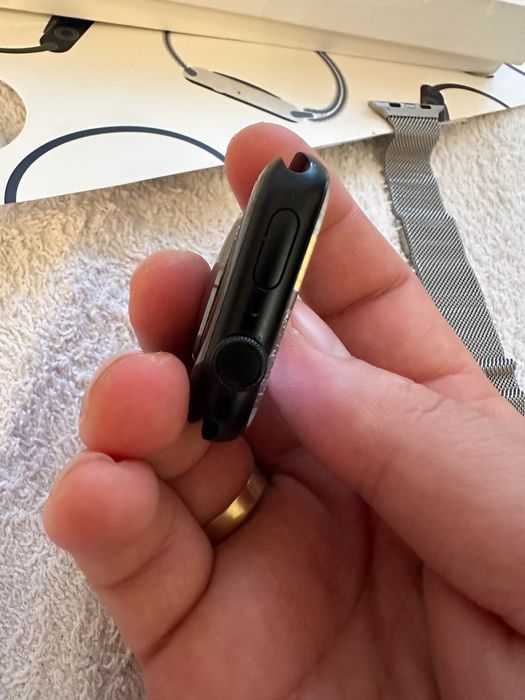 Apple Watch Series 8 (45 мм, Алюминий, GPS) Аккумулятор 100%