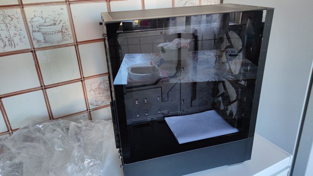 Lian Li Lancool 205 Mesh-C ATX Case – Black, Tempered Glass64553178184193122