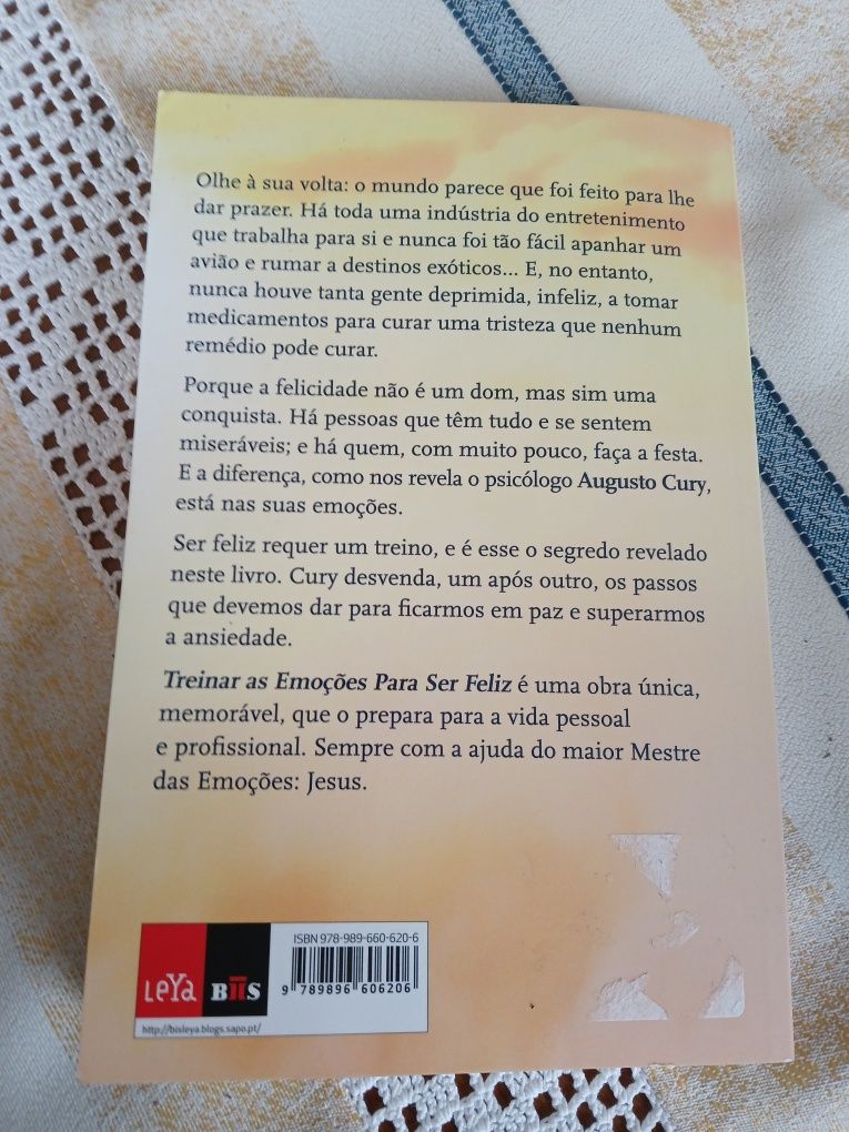 Vendo livro.envio pelo correio, os portes são a cargo do comprador.