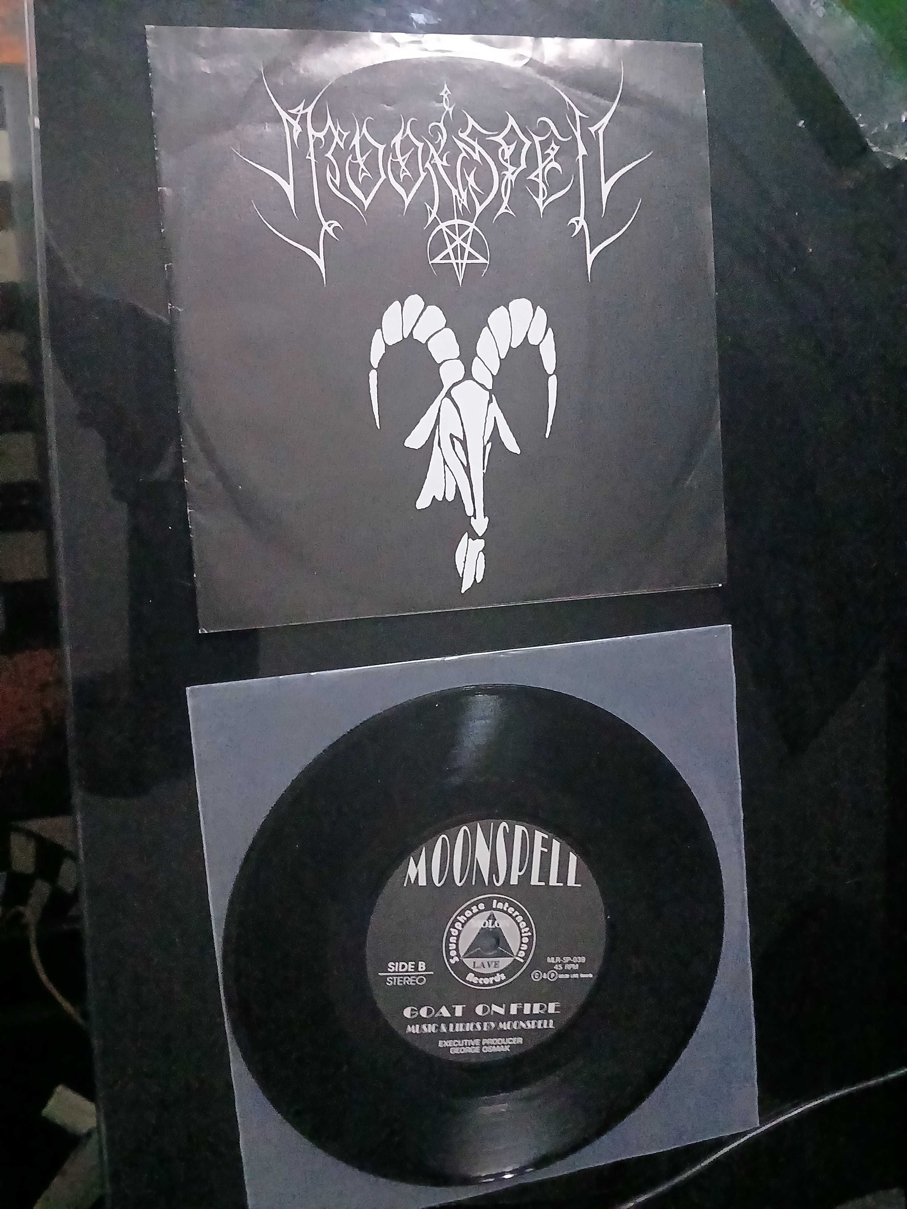 Moonspell - Goat On Fire / Wolves From The Fog 7" Single