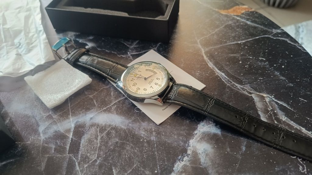 Zegarek mechaniczny 40mm biały