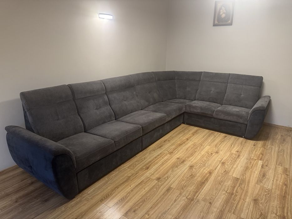 Narożnik stan bardzo dobry  4x2.4