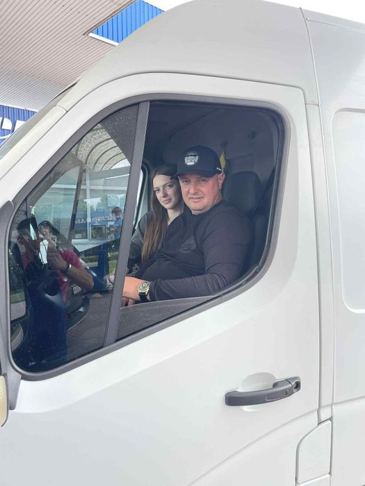 Вантажні перевезення меблів та інше майно