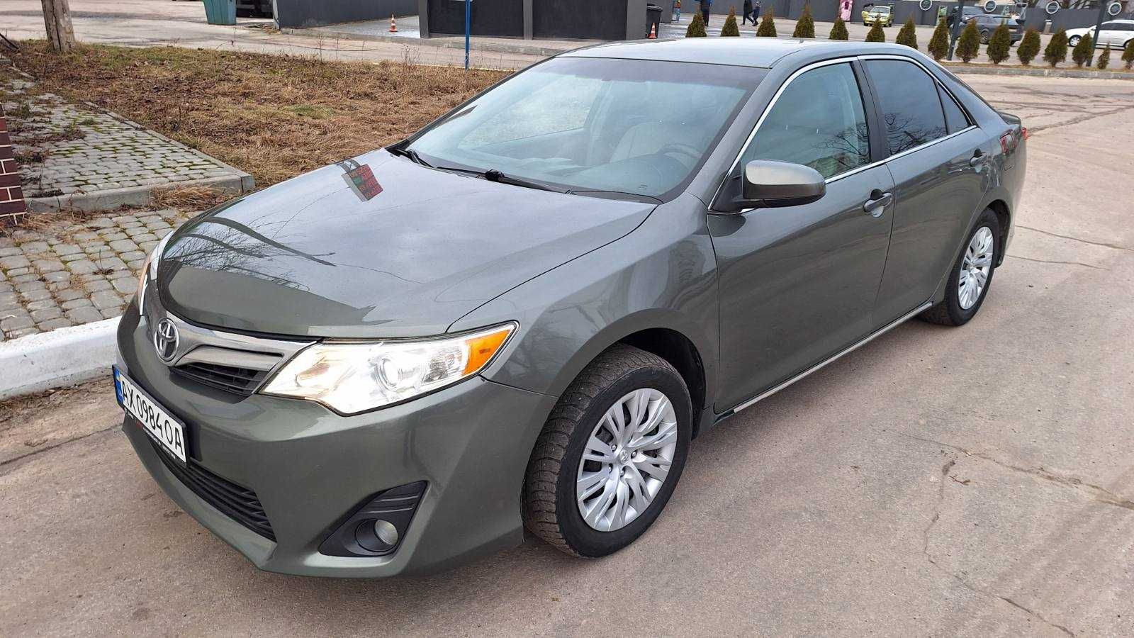 Toyota Camry, 2013гв, автомат,газ