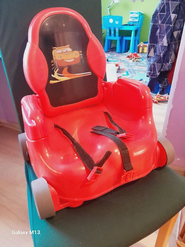 Krzesełko do karmienia montowane na krzeslo