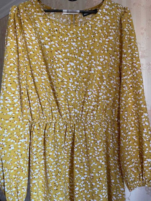 Літня жовта сукня М