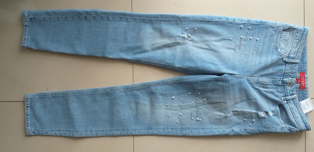 Spodnie guess r. 26 dżinsowe