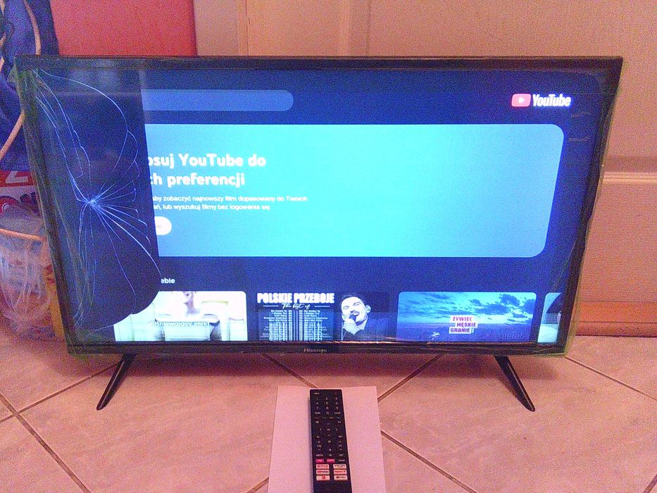Hisense 32 cale, smart,dvb-t2, hdmi,usb zbita matryca, można oglądać.