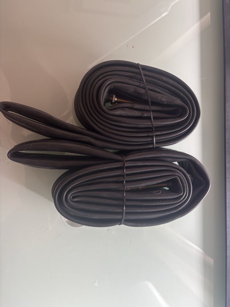 2 camaras de ar marca Decathlon para roda 28/700