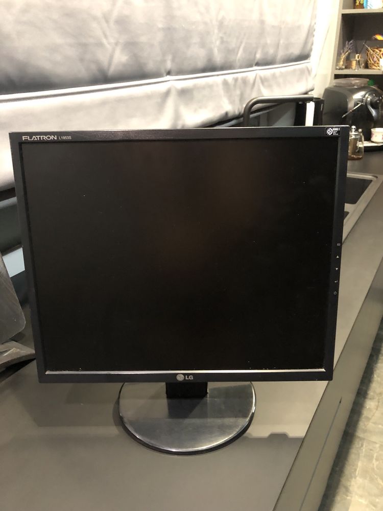 Монітор  LG Flatron L1953S-BF