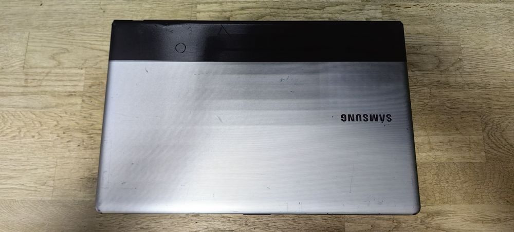 Ноутбук Samsung 300E/i3-2310m/Ram 4Gb DDR3 /HDD No