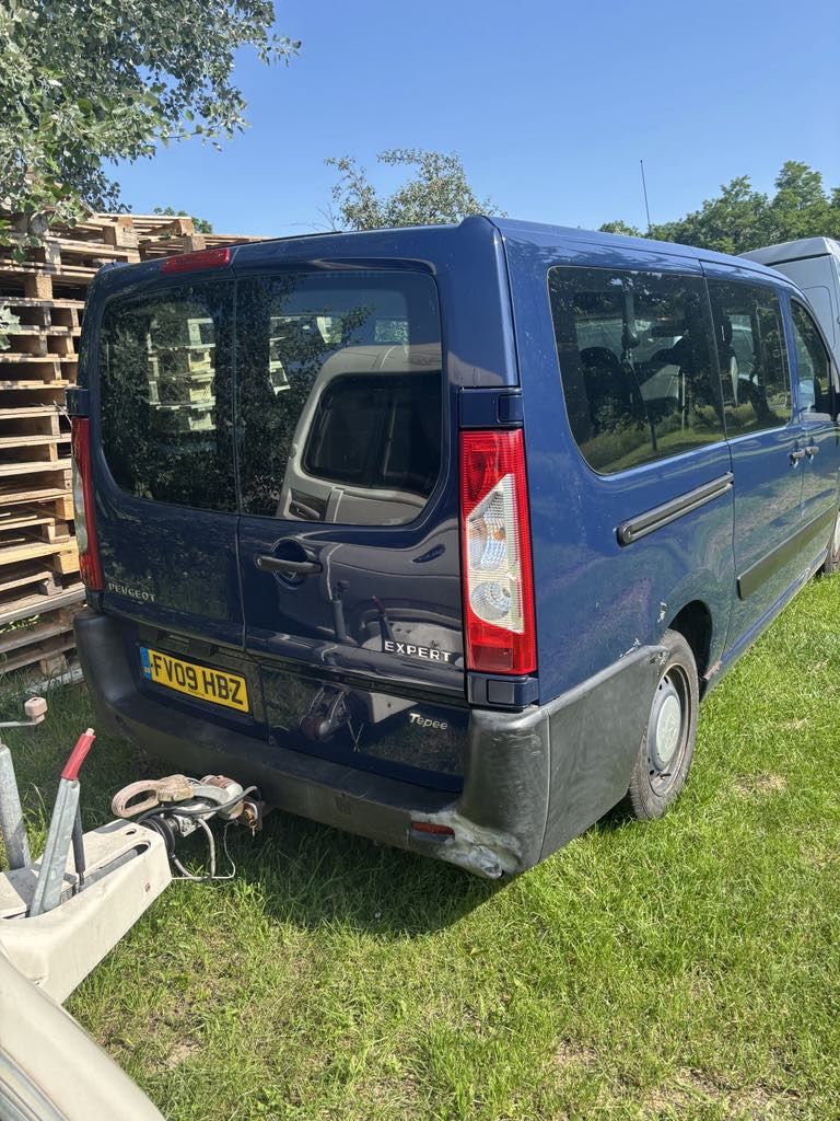 Peugeot expert 9 osób Anglik