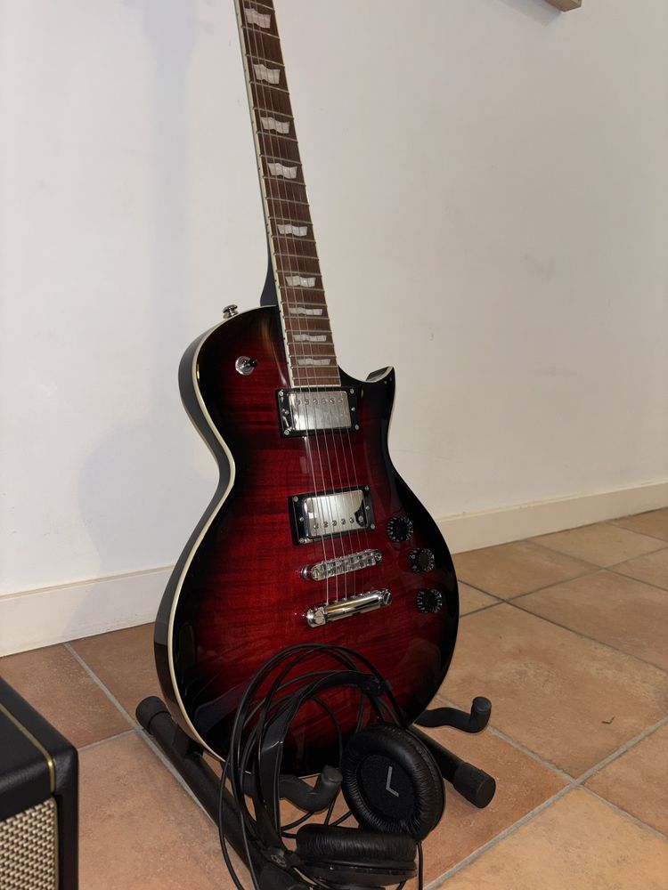 • Guitarra ESP LTD EC-256 See Thru Black Cherry + Auscultadores Akg K5
