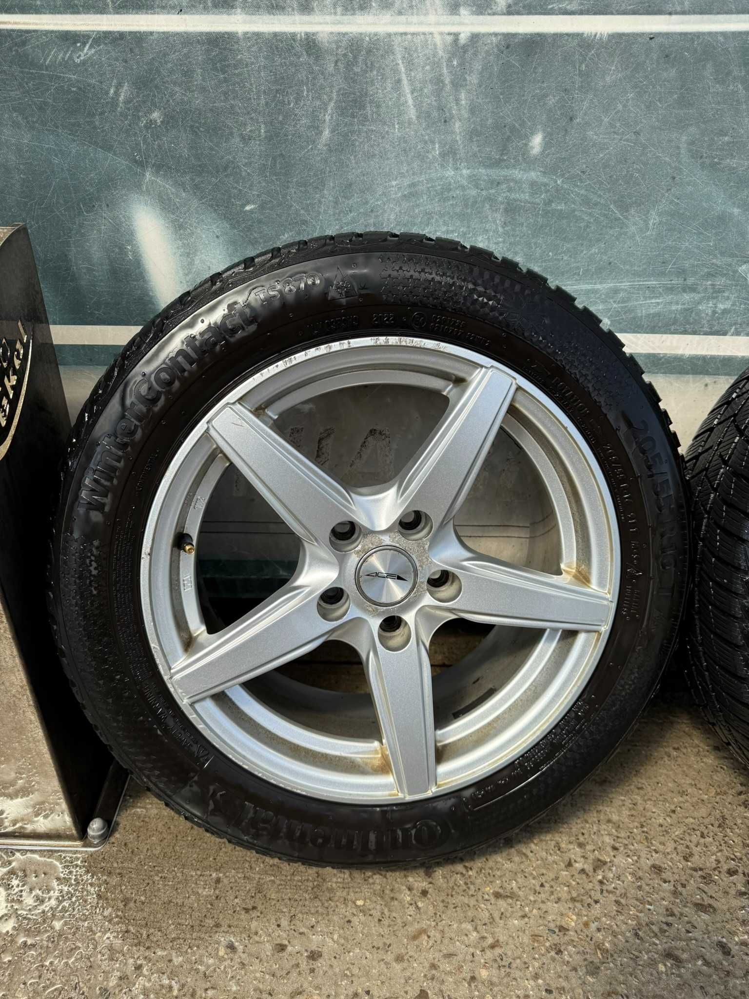 Audi A4 B8, A5 Alufelgi 16 cali 5x112 66.6 opony zimowe 205/55/16