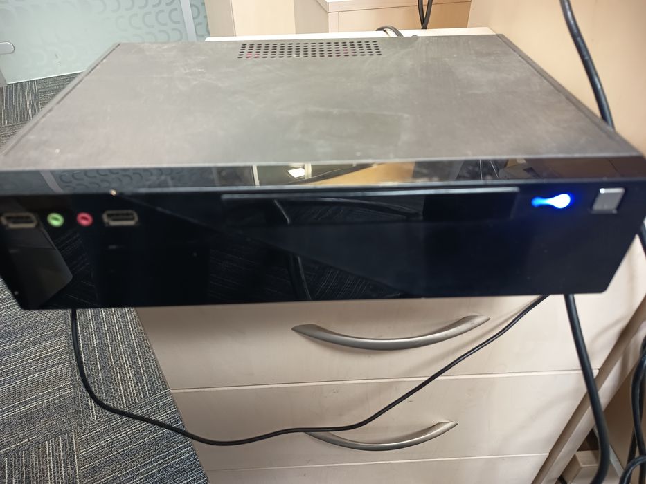 Системний блок Інтел атом