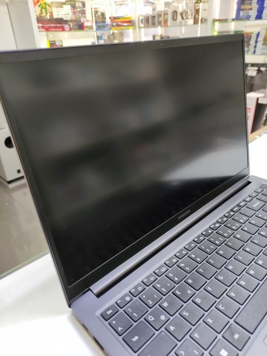 Laptop Samsung Galaxy Book 3 Intel core i7, 512GB