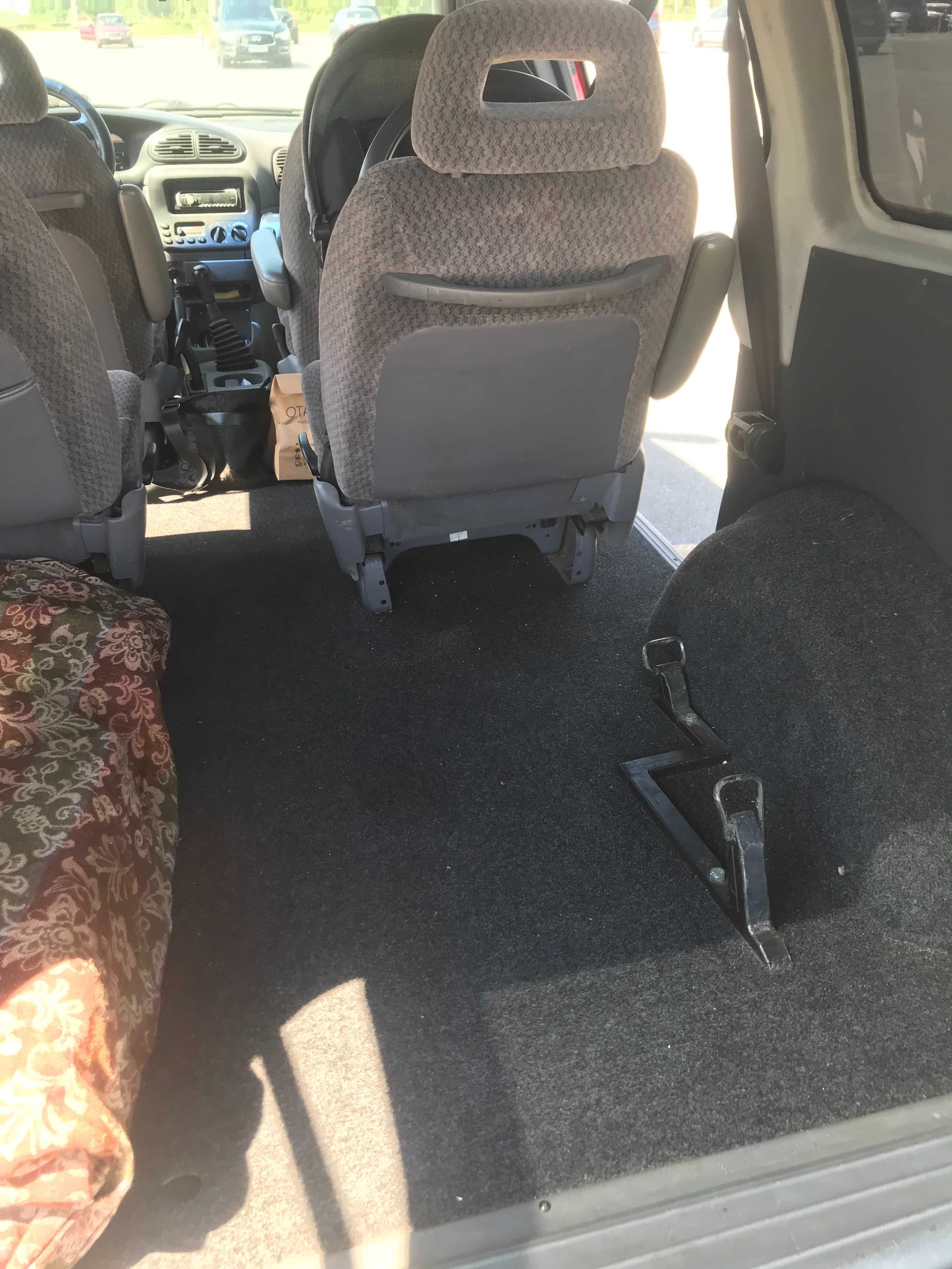 Dodge Ram Van 2000