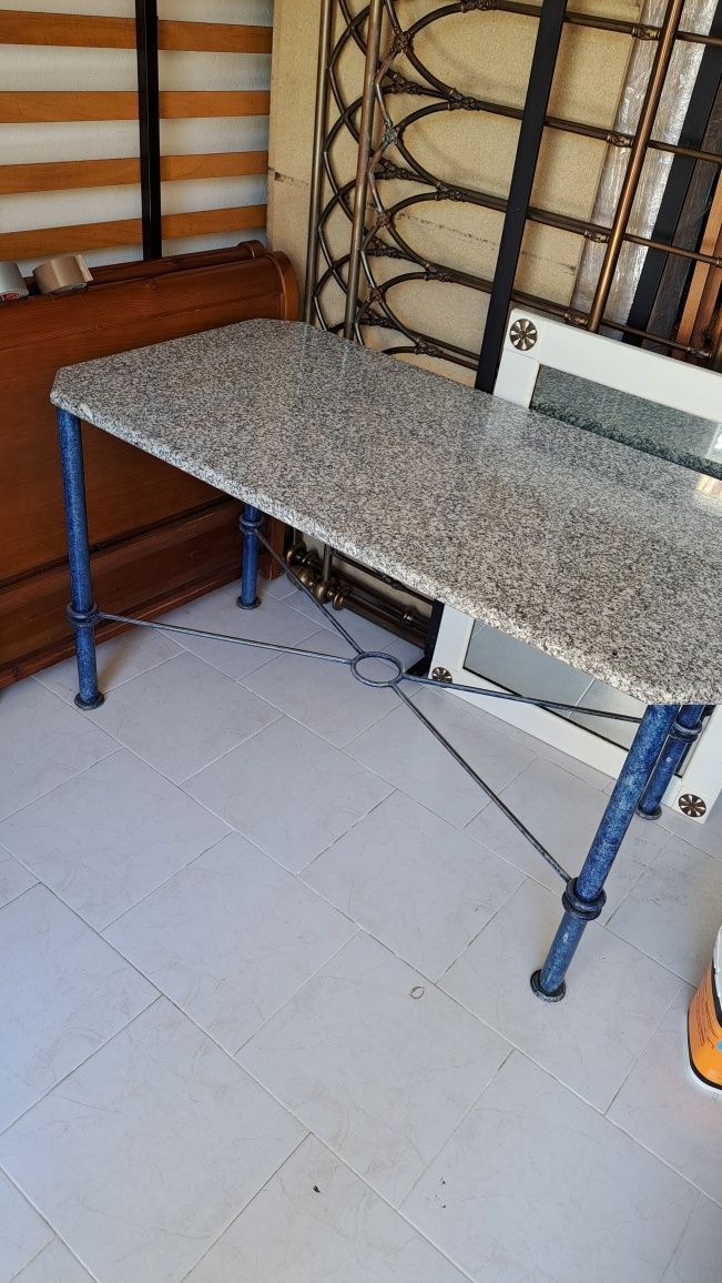 Conjunto Mesa Mármore e 4 cadeiras