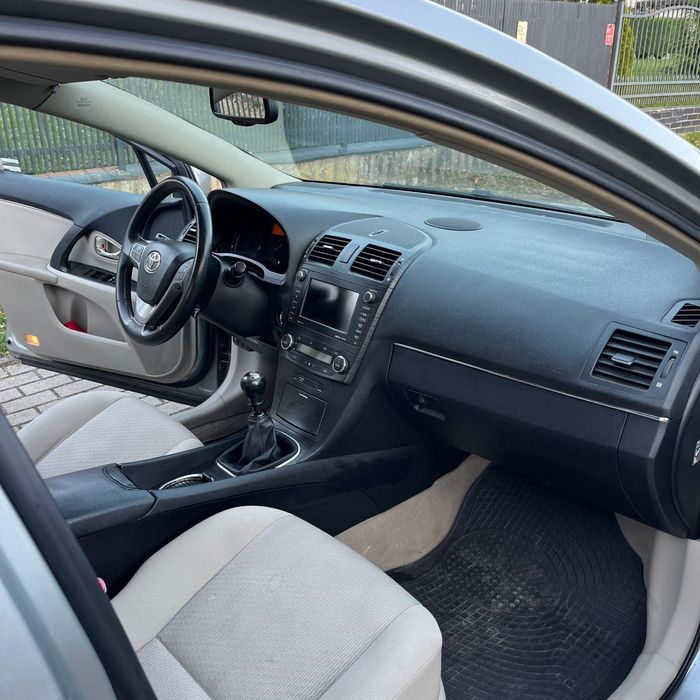 Toyota Avensis 2.0 2009r Salon PL