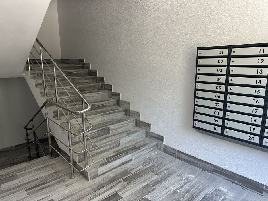 Продається трикімнатна квартира район Канада.