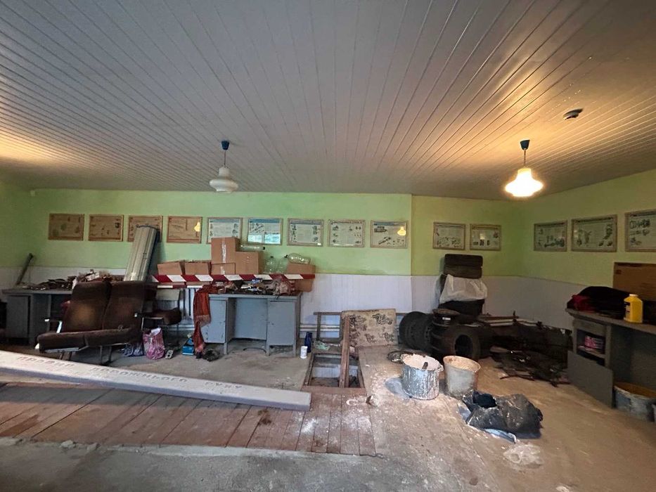 ПРОДАЖ! Фасадна будівля 173м (автошкола) Свалява Соборна,16 Терміново!