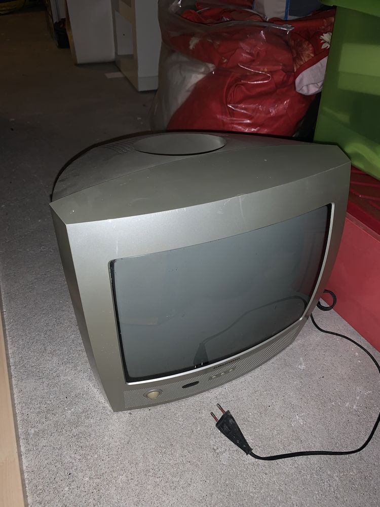 5 televisões Grundig antigas