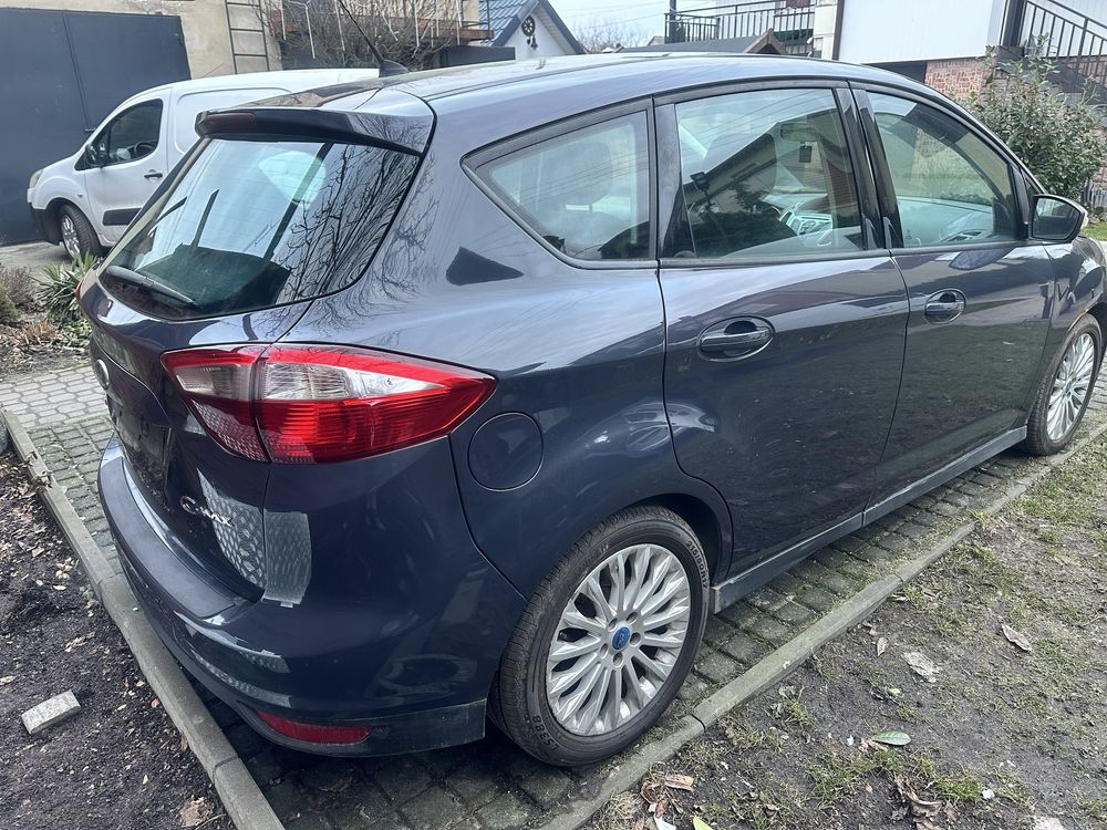 Ford Titanium C max