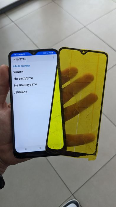 Ремонт телефонів. Заміна скла екрану.