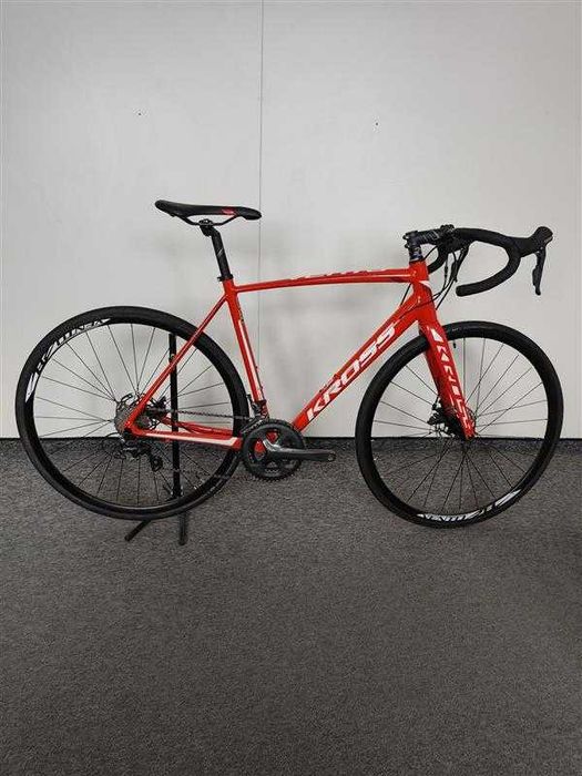 Rower szosowy KROSS VENTO 4.0 Czerwony OUTLET